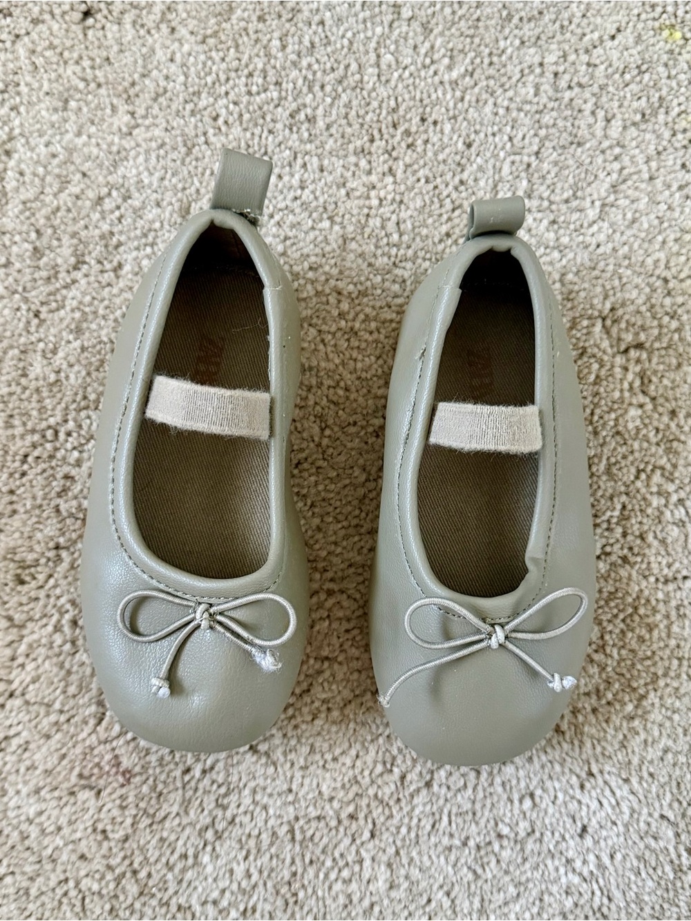 Zara Olive Green Girls' Ballet Flats with Bow